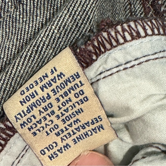 Cabi Down Flare Jeans Size 6. Back pocket detail. - Picture 5 of 6